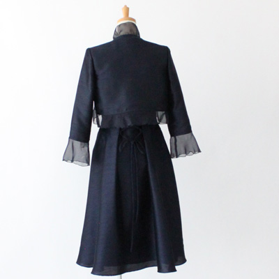 M・L】オーガンジーのフリルが華やかなシャンタンボレロ【単品 M・L】オーガンジーのフリルが華やかなシャンタンボレロ【単品