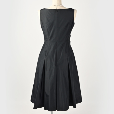 50%OFF】【M・11号】タフタのパニエ付きタックワンピースブラック